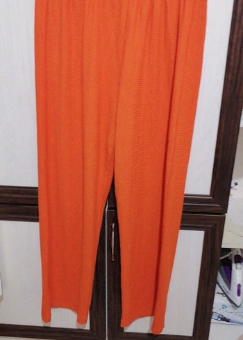 Kadın Turuncu Pilili Bol Kesim Kumaş Pantolon takım 44 46 arası - Görsel 2