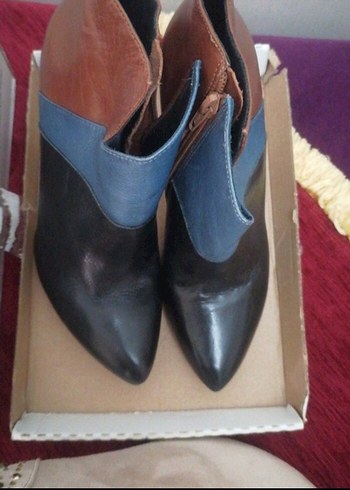 Kadın Siyah Mavi Deri Topuklu Bot - Görsel 6