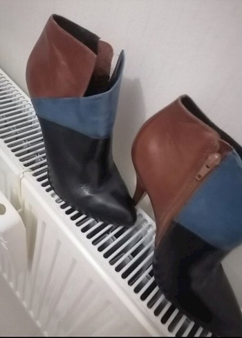 Kadın Siyah Mavi Deri Topuklu Bot - Görsel 4