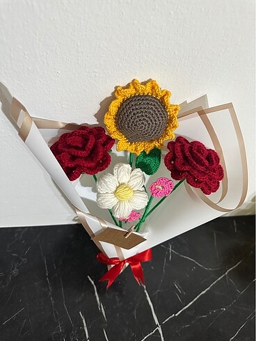 Karışık solmayan çiçek buketi