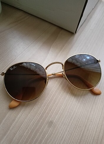 Ray Ban güneş gözlüğü