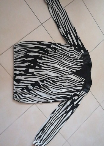 Gri Zebra Desenli Kadın Bluz - Görsel 4