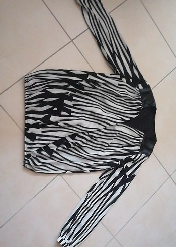 Gri Zebra Desenli Kadın Bluz - Görsel 3