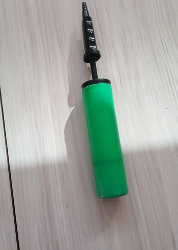 Yeşil Renkli Şişme Pompası - Görsel 2
