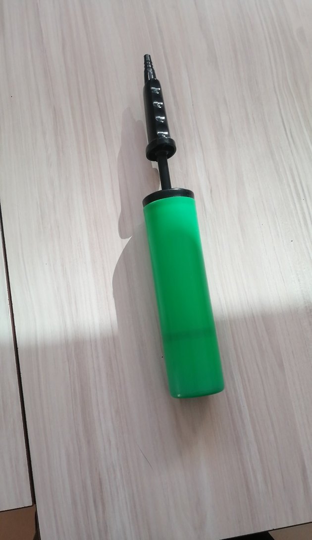 Yeşil Renkli Şişme Pompası - Görsel 2