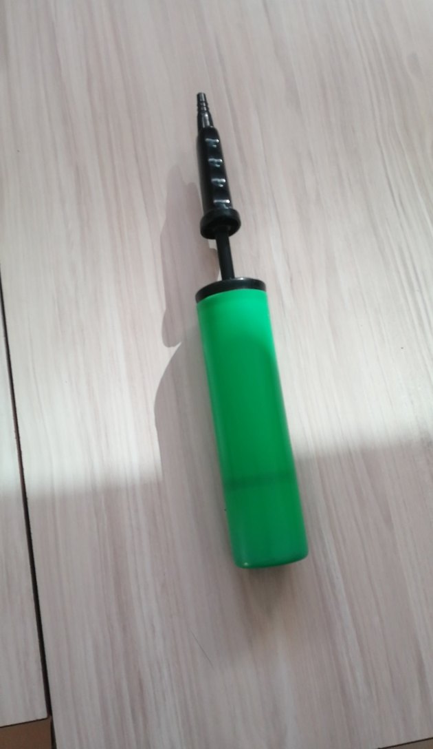 Yeşil Renkli Şişme Pompası - Görsel 3