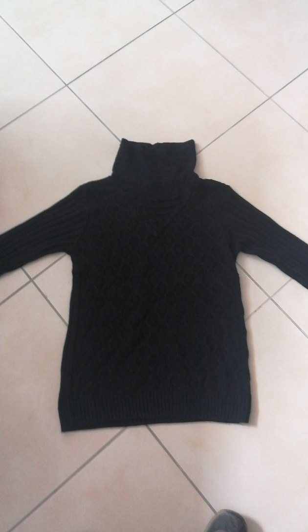 Siyah Boğazlı Triko Kadın Kazak - Görsel 3