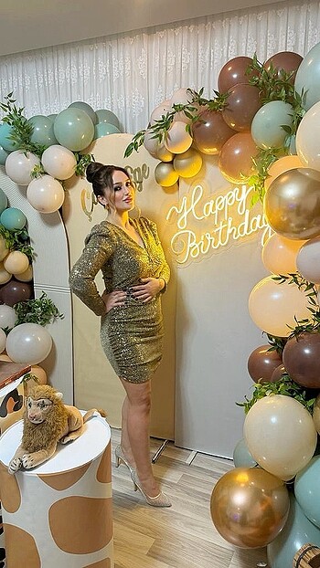 Trendyol payetli elbise bir kere giyildi 42 44 46 beden uyumlu
