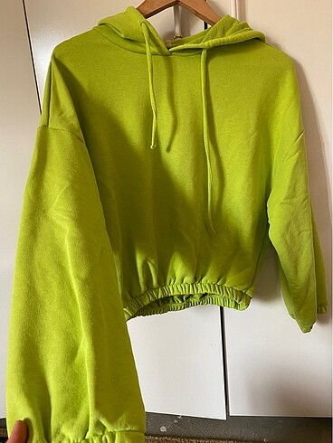 m Beden Yeşil sweatshirt