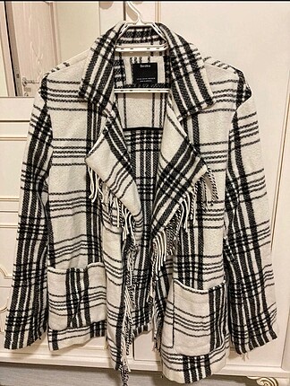 Bershka Püsküllü Kaban
