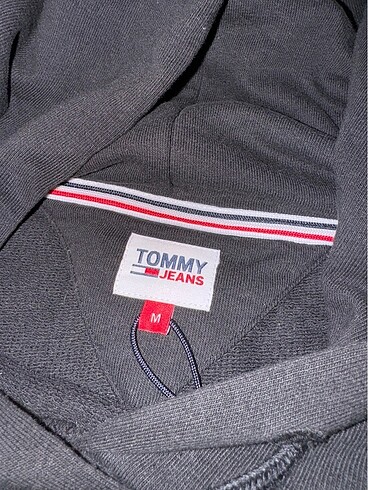 m Beden Tommy sweatshirt