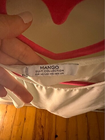 Mango Mango şifon arka yırtmaçlı bluz