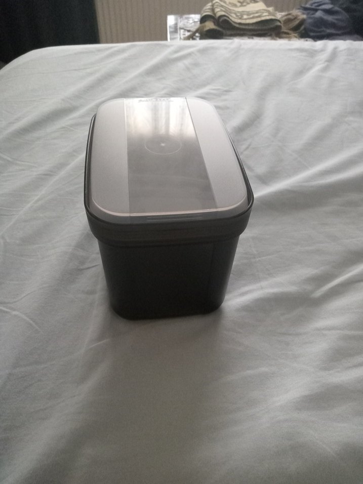 sıfır ürün Tupperware saklama kabı - Görsel 3