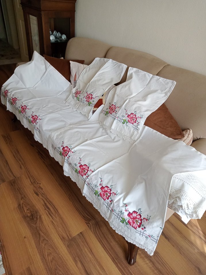 Kanaviçe ucu dantelli karyola takımı - Görsel 2