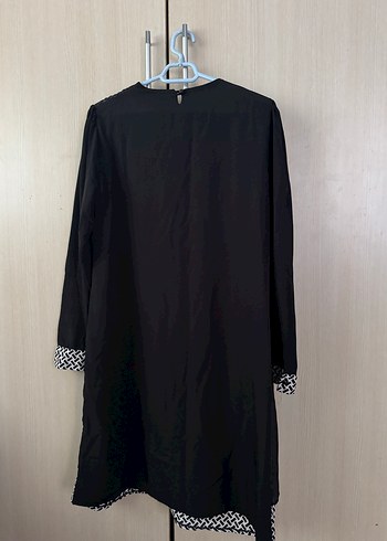 Uzun Kollu Siyah Desenli Kadın Tunik tesettür - Görsel 3