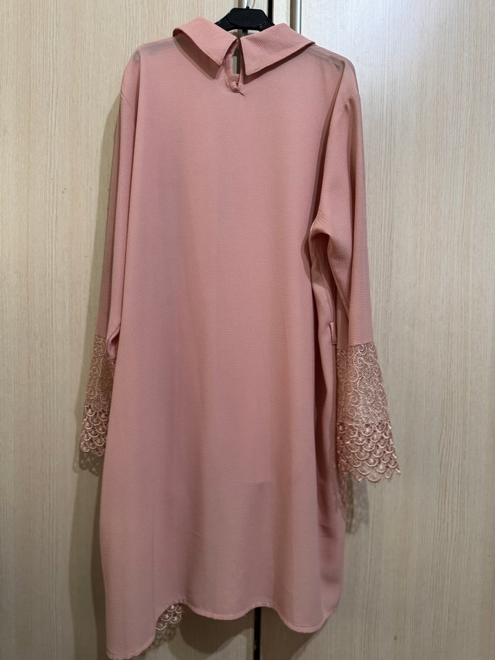 Pembe Dantel Detaylı Uzun Kollu Tunik tesettür - Görsel 3