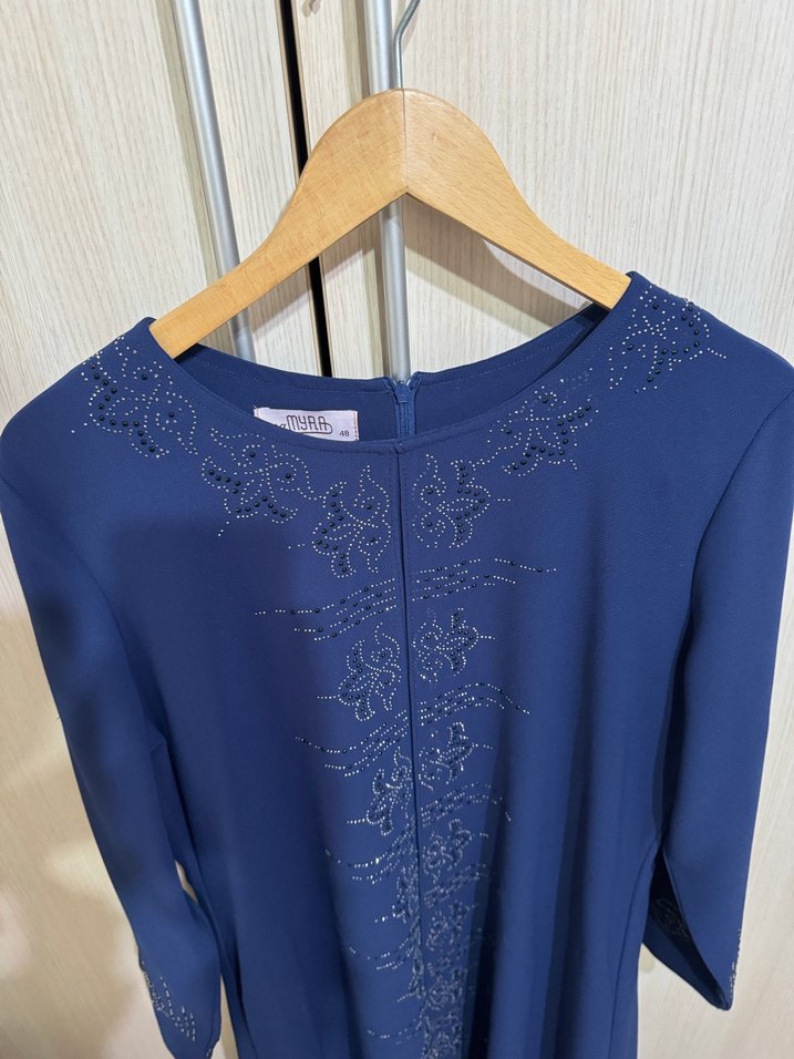 Mavi Uzun Kollu Nakışlı Kadın Elbise tesettür abiye - Görsel 3