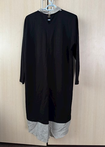 Uzun Kollu Siyah Midi Tunik tesettür - Görsel 2