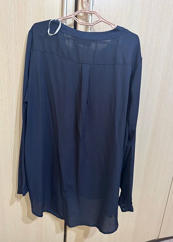 Düğmeli V Yaka Kadın Lacivert Gömlek - Görsel 2