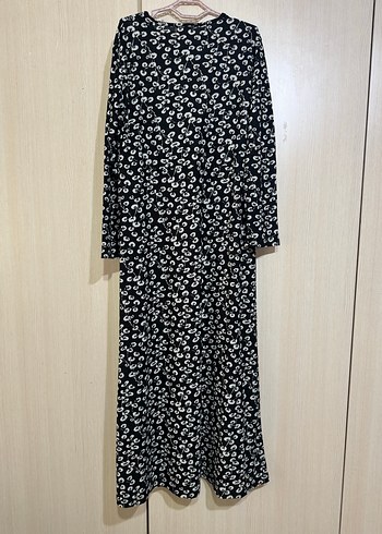 Kadın Siyah Uzun Kollu Piliseli Uzun Elbise - Görsel 2