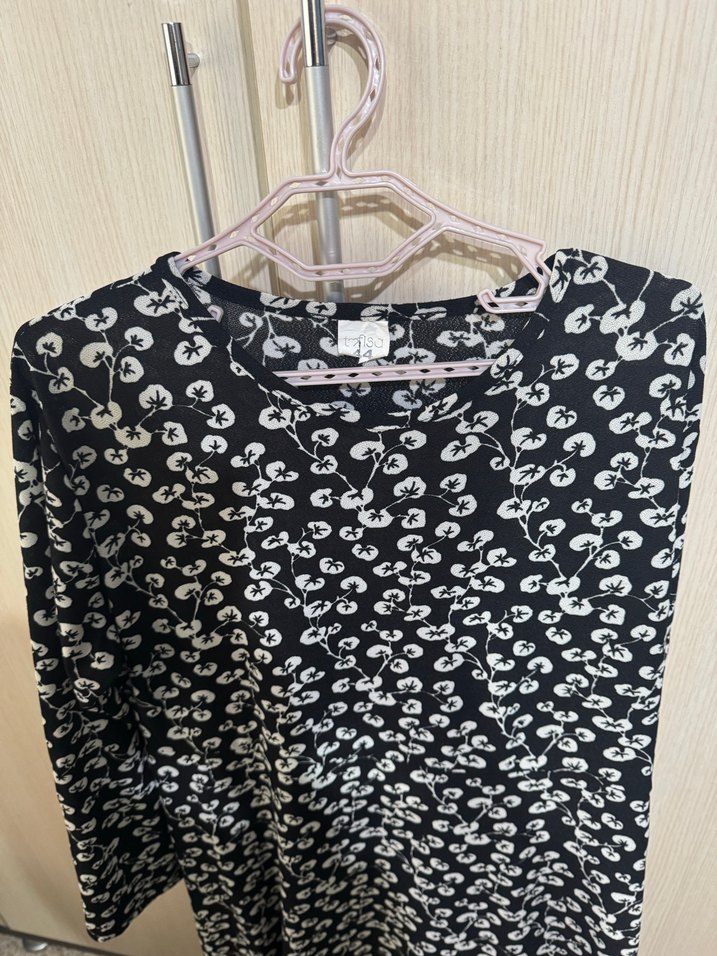 Kadın Siyah Uzun Kollu Piliseli Uzun Elbise - Görsel 3