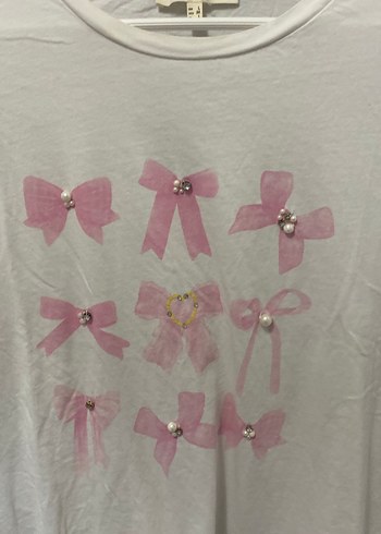 İnce Pamuklu Beyaz Tişört, Pembe Fiyonk Detaylı - Görsel 3