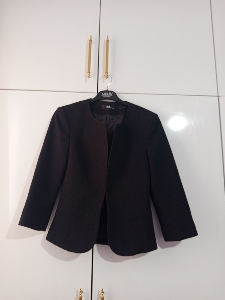 Siyah Düğmeli Kadın Blazer Ceket - Görsel 3