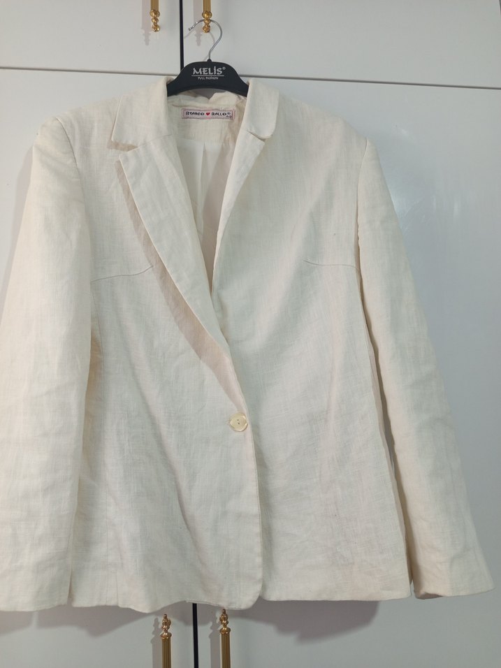 Düğmeli Beyaz Keten Kadın Blazer - Görsel 3