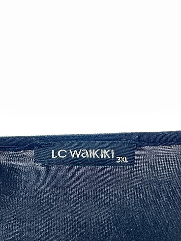 xxl Beden siyah Renk LC Waikiki T-shirt %70 İndirimli.