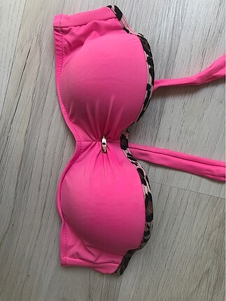 Bikini üstü