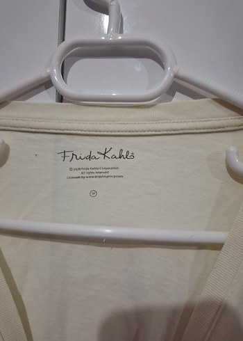 l Beden Frida Kahlo Krem Kadın Tişört