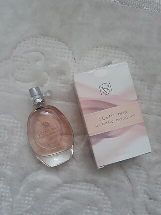 Avon scent mix romantic bouquet parfüm