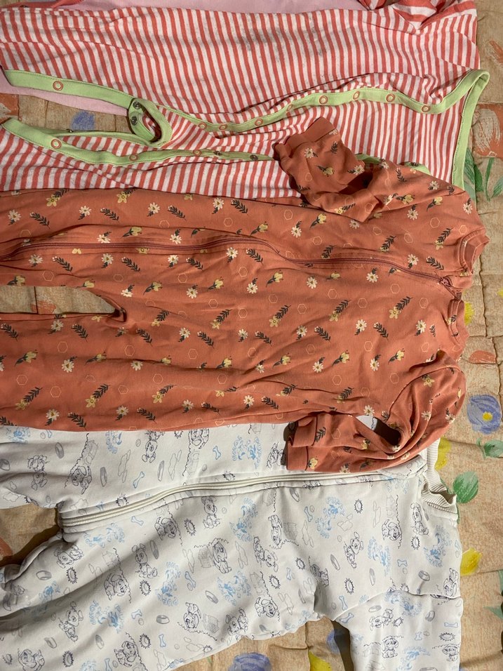 Çok Renkli Bebek Kıyafetleri - Görsel 2