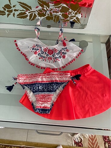 Kız çoçuk bikini