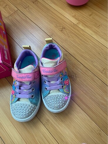25 Beden çeşitli Renk Skechers