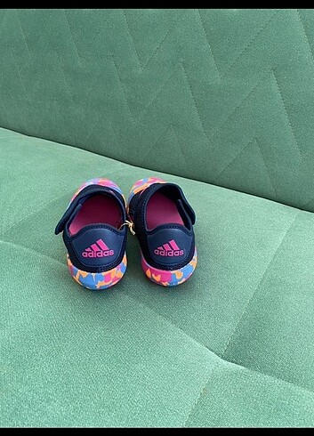 Adidas sandalet