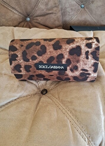 Dolce&Gabbana Leopar güneş gözlüğü 