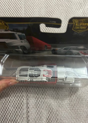 Hot Wheels Beyaz Taşımacılık Oyuncak Araba - Görsel 2