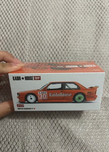 Kırmızı BMW M3 Kaidohouse Oyuncak Araba - Görsel 2