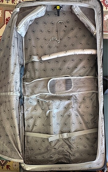 Takım elbise taşıma valizi - Görsel 4