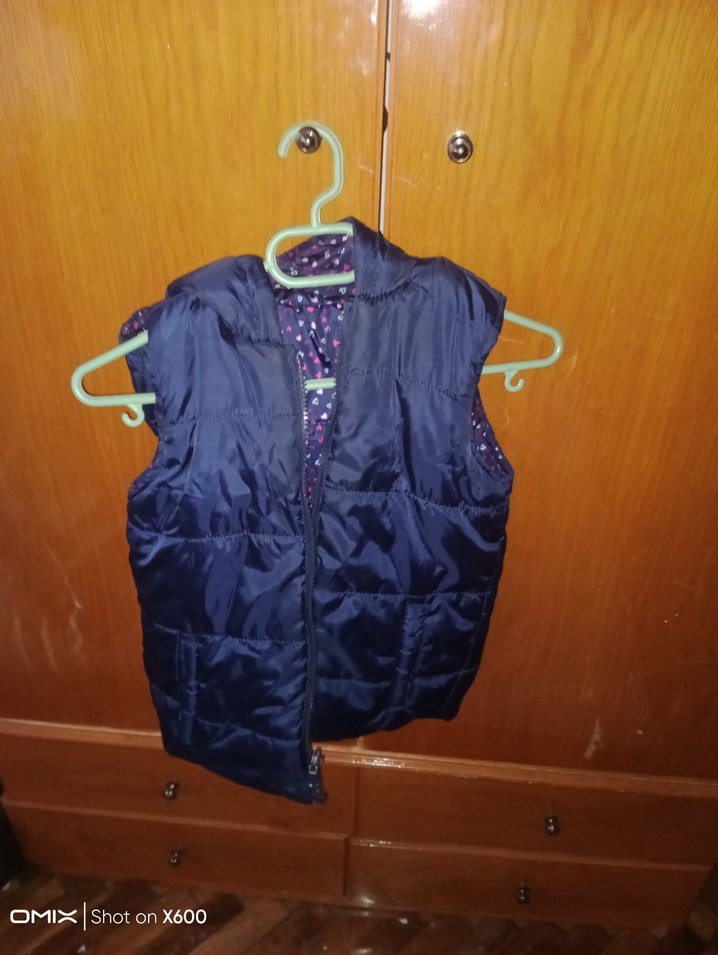 Kız Çocuk Lacivert Kapüşonlu Fermuarlı Yelek - Görsel 2