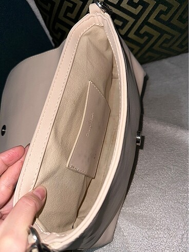 Beden ten rengi Renk Calvin klein el çantası