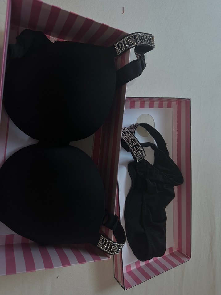 Victorias secret Siyah Goth Spor Sütyeni Taş Detaylı - Görsel 5