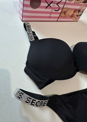 Victoria's Secret Siyah Mini Sütyen ve Külot - Görsel 3