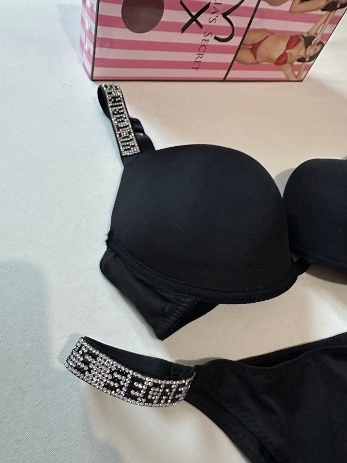 Victoria's Secret Siyah Mini Sütyen ve Külot - Görsel 3