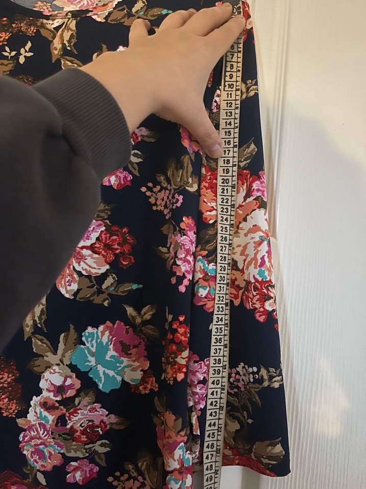 Çiçek Desenli Uzun Kollu Midi Elbise ya da tunik - Görsel 4