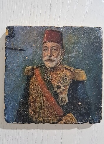 Sultan V. Mehmed Reşad Han Seramik. 10x10cm boyutunda, 1 cm kalı