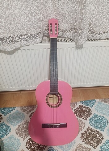 Pembe Gitar