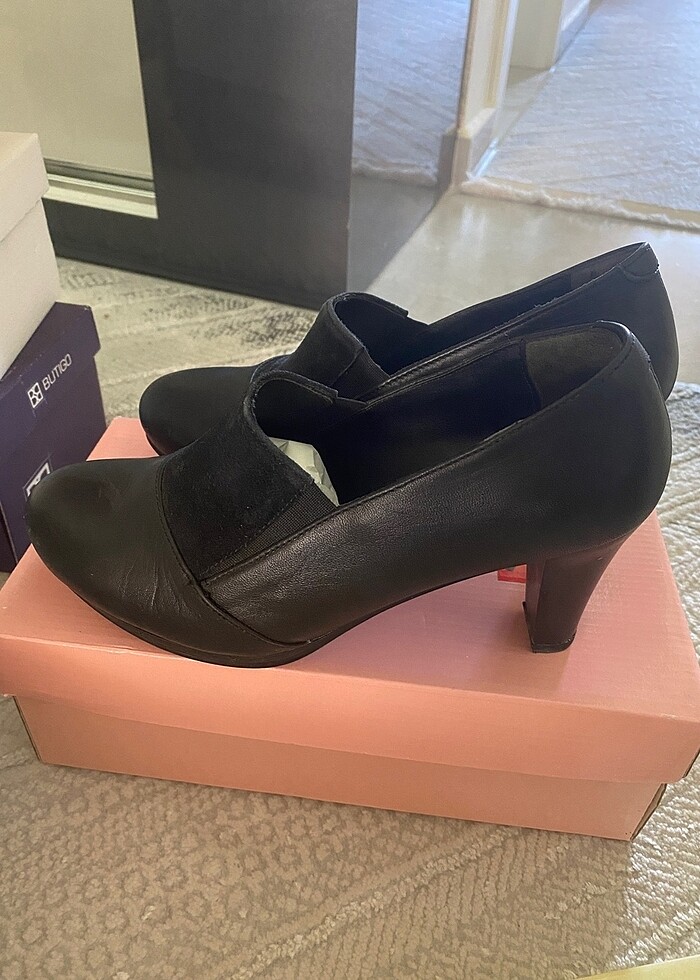 Topuklu ayakkabı - Görsel 2