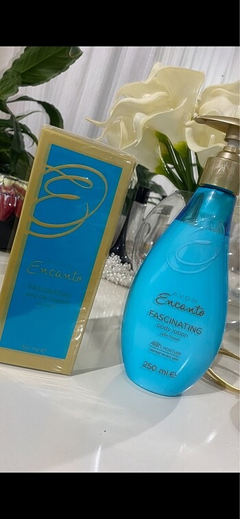 Avon Encanto vücut losyonu